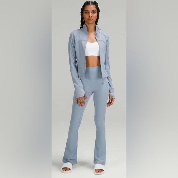 lululemon athletica Pants - Lululemon Align High-Rise Mini-Flared Pant 32"
Chambray (2023) Like new